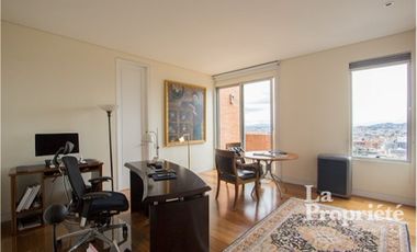 apartamento en arriendo/venta en los rosales. Cod A331