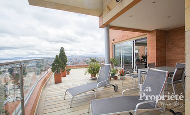 apartamento en arriendo/venta en los rosales. Cod A331