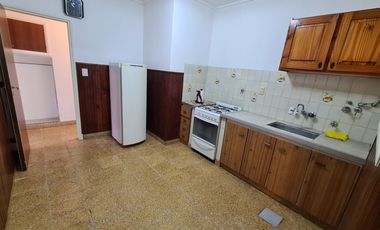 Venta - Chalet cuatro ambientes con quincho - Güemes 4565 - San Carlos