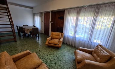 Venta - Chalet cuatro ambientes con quincho - Güemes 4565 - San Carlos