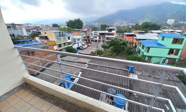 apartamento en arriendo en c.r portal del jardÍn  piso 5 sin ascensor. Cod A13602