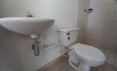 apartamento en arriendo en c.r portal del jardÍn  piso 5 sin ascensor. Cod A13602