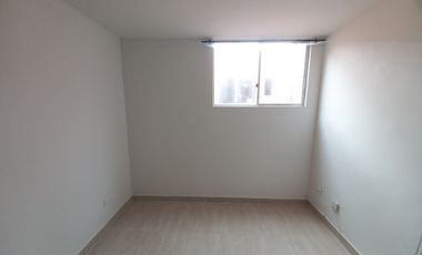 apartamento en arriendo en c.r portal del jardÍn  piso 5 sin ascensor. Cod A13602