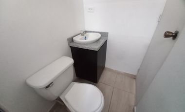apartamento en arriendo en c.r portal del jardÍn  piso 5 sin ascensor. Cod A13602