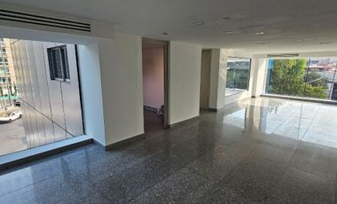 Oficina 147 m2 acondicionada en Condesa con privados y area abierta