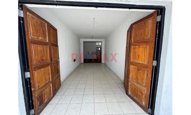 Venta De Casa Productiva  En Av El Ejercito A Un Paso De La Upn