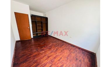 Venta De Casa Productiva  En Av El Ejercito A Un Paso De La Upn