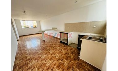 Venta De Casa Productiva  En Av El Ejercito A Un Paso De La Upn