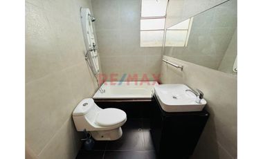 Venta De Casa Productiva  En Av El Ejercito A Un Paso De La Upn