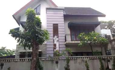 Dijual Rumah Mewah 2,5 Lantai (Posisi Hook + Swimming Pool)Di Bintaro Jaya Sektor 9