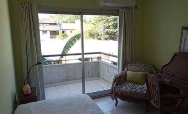HERMOSO DUPLEX 4 AMBIENTES EN 3 PLANTAS, BOULOGNE