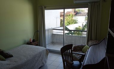 HERMOSO DUPLEX 4 AMBIENTES EN 3 PLANTAS, BOULOGNE