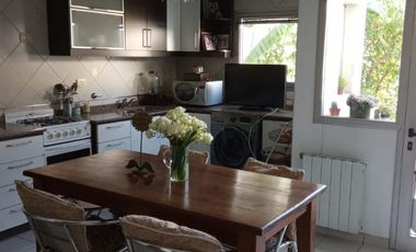 HERMOSO DUPLEX 4 AMBIENTES EN 3 PLANTAS, BOULOGNE