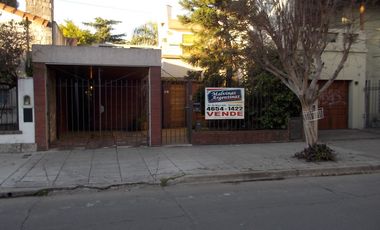 CASA DE 4 AMBIENTES CON ENTRADA DE AUTO.