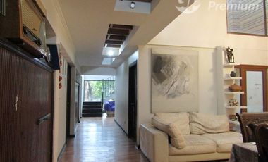 Se vende Casa 10D/5B 11/2 Cuadra del Metro Rodrigo de Araya