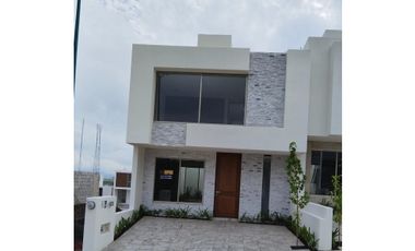 Moderna Casa en venta en Cañadas del Bosque Tres Marías L67 $2,850,000