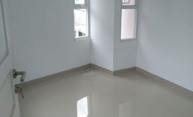 rumah cantik 2 lantai di kamarung citeureup kota cimahi