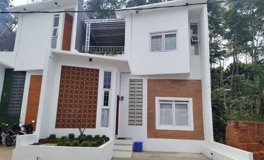 rumah cantik 2 lantai di kamarung citeureup kota cimahi