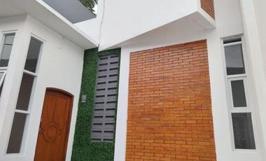 rumah cantik 2 lantai di kamarung citeureup kota cimahi