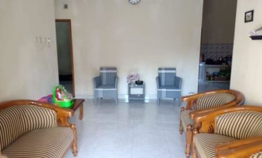 RUMAH MODERN 3 KAMAR TIDUR LOKASI DEKAT DENGAN BANDARA NYIA