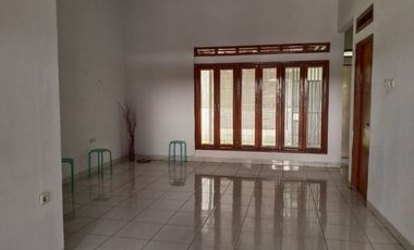 Di Sewakan Rumah Siap Huni 3 Kamar di Pasirkaliki Bandung