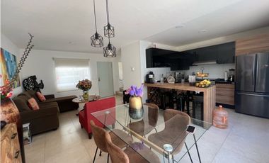 Venta Casa Equipada con Terreno excedente en Real de Madeira Portovel