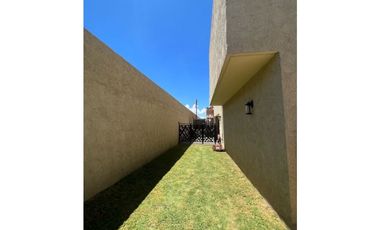 Venta Casa Equipada con Terreno excedente en Real de Madeira Portovel