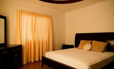 CASA EN VENTA EN OBARRIO - SEMICOMERCIAL