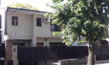 Casa - Olivos-Vias/Maipu