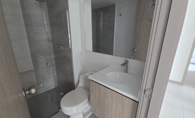 apartamento en arriendo en la cuenca. Cod A512545