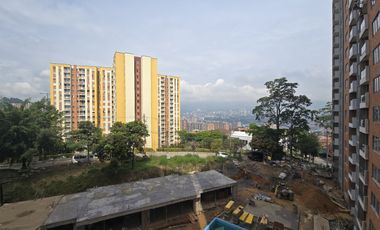 apartamento en arriendo en la cuenca. Cod A512545