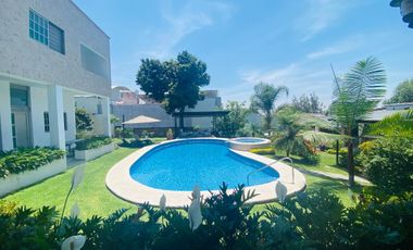 Casa con uso de suelo para hotel boutique o spa en Privada en Jardines de Cuernavaca, Cuernavaca, Morelos