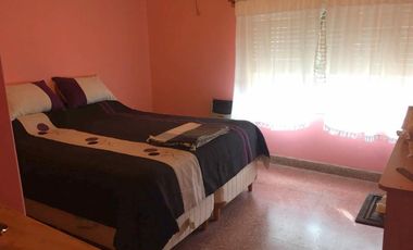 VENTA - TAPIALES - CASA 4 AMB - COD 824