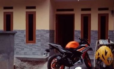 RUMAH DI LOKASI BERKEMBANG,, GRIYA KALISUREN