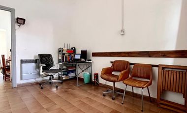 Casa de 3 AMBIENTES  en venta