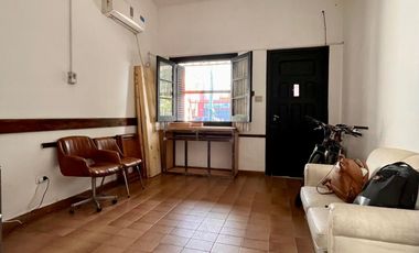 Casa de 3 AMBIENTES  en venta