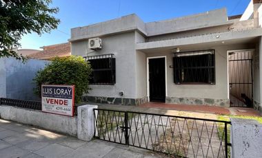 Casa de 3 AMBIENTES  en venta
