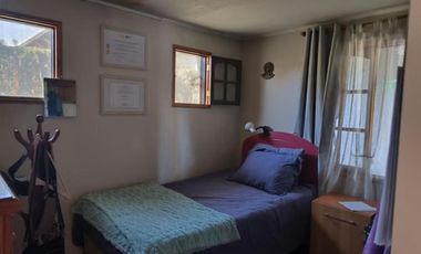 Vendo casa con acceso al LAGO RAPEL