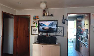 Vendo casa con acceso al LAGO RAPEL