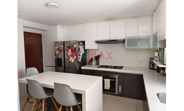 ✨ Amplio Y Moderno Departamento En Av. Floresta – Urb. Chacarilla ✨