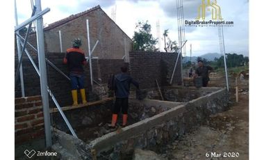Rumah murah kwalitas mewah lokasi strategis pinggir jalan desa. HARGA MULAI 100jt an. Katapang bandung