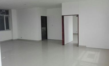 bodega en arriendo/venta en rebolo. Cod V5097