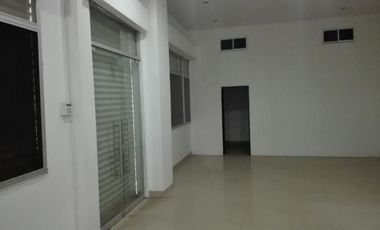 bodega en arriendo/venta en rebolo. Cod V5097