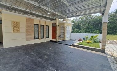 RUMAH BARU 3 KAMAR DEKAT BANDARA NYIA YOGYAKARTA DESAIN ETNIK