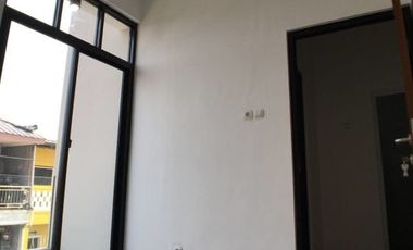 Jual Rumah Dua Lantai Kota Bogor Lokasi Strategis Dekat Tol Bonus Kitchen Set