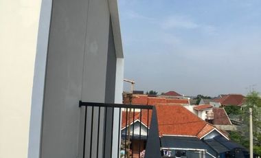 Jual Rumah Dua Lantai Kota Bogor Lokasi Strategis Dekat Tol Bonus Kitchen Set