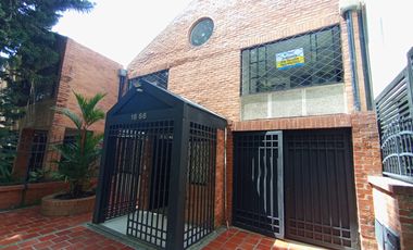 casa en arriendo en urbanización san joaquín. Cod A9191176