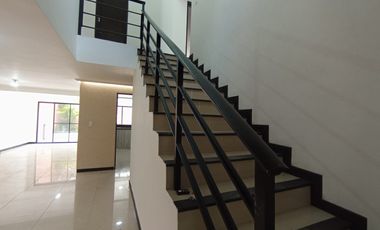casa en arriendo en urbanización san joaquín. Cod A9191176