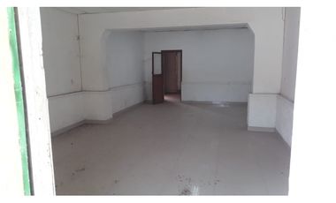 Venta, Casa con local, Plaza de Ciénaga.