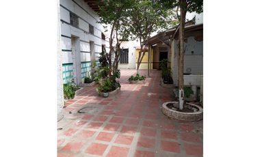 Venta, Casa con local, Plaza de Ciénaga.